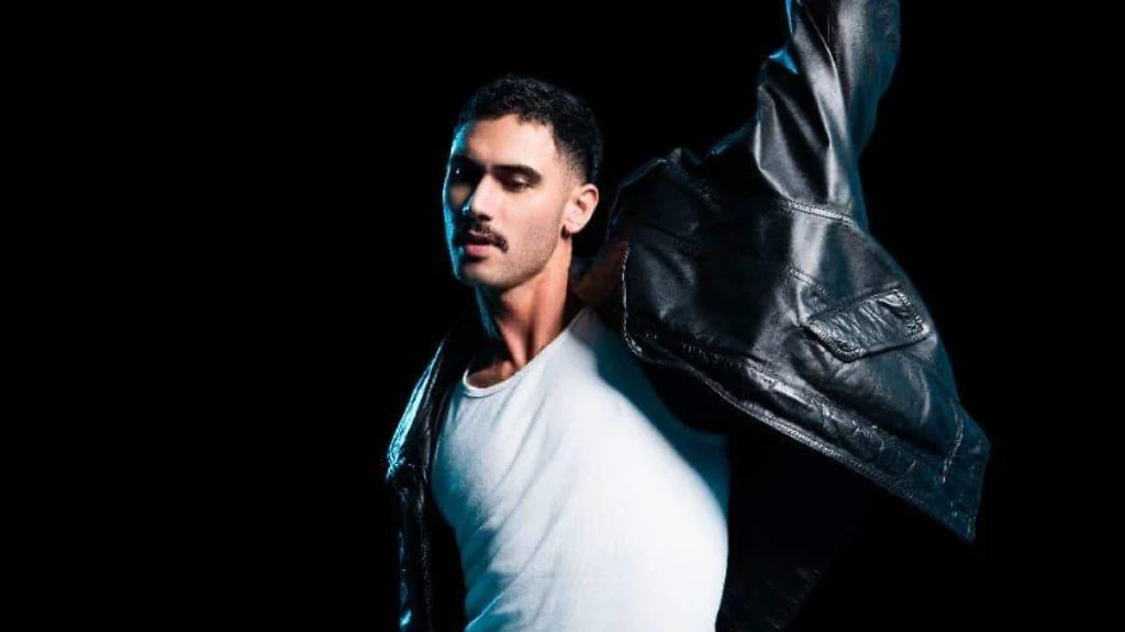 Alejandro Speitzer Continúa Conquistando Escenarios Mexicanos: 'Cruise, Mi Última Noche en la Tierra' Presenta Próximas Fechas y Profundo Mensaje