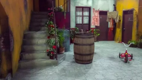 Fenómeno Viral: Hombre Adquiere Casa Idéntica a la Vecindad del Chavo del 8 y Causa Revuelo en Redes Sociales