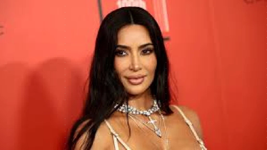 Kim Kardashian Desata Histeria Viral al Interrumpir el Live de North West en Instagram: ¿Un Momento Espontáneo o Estrategia Parental? ¡Todos Hablan de la 'GOAT'!