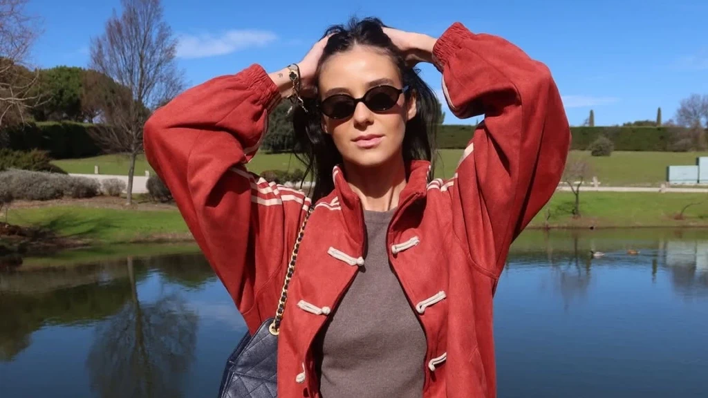 Victoria Federica y la Chaqueta 'Tang': La Fusión Sino-Urbana que Marcará la Tendencia de la Primavera 2026