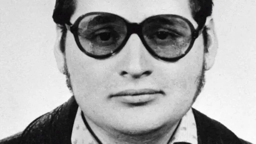 La miniserie de solo 3 episodios que te helará la sangre: 'Carlos', la brutal historia real del terrorista más buscado, arrasa en Prime Video